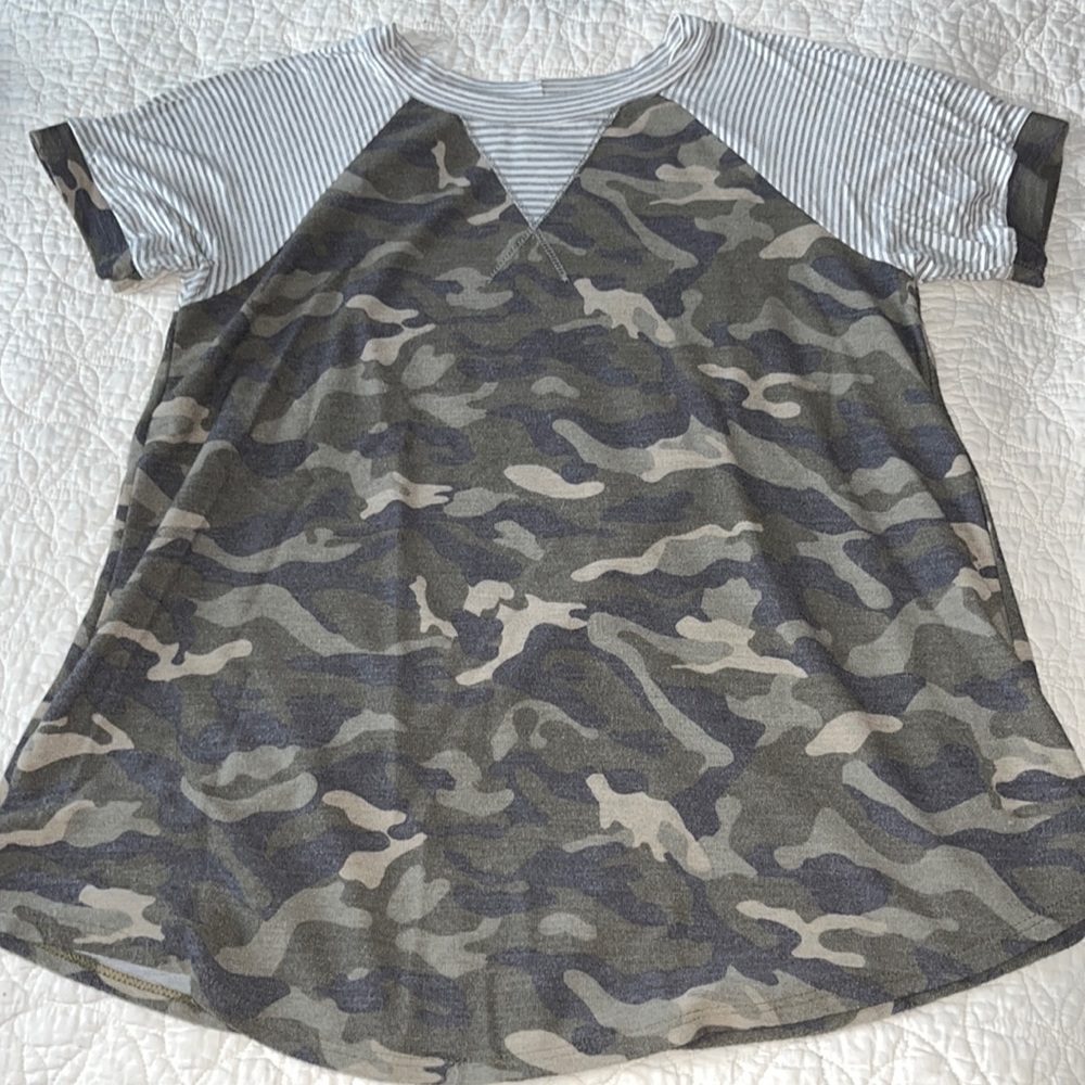 Now and Forever Womens Tee. Camo w/ Stripe Accent. Size Medium.